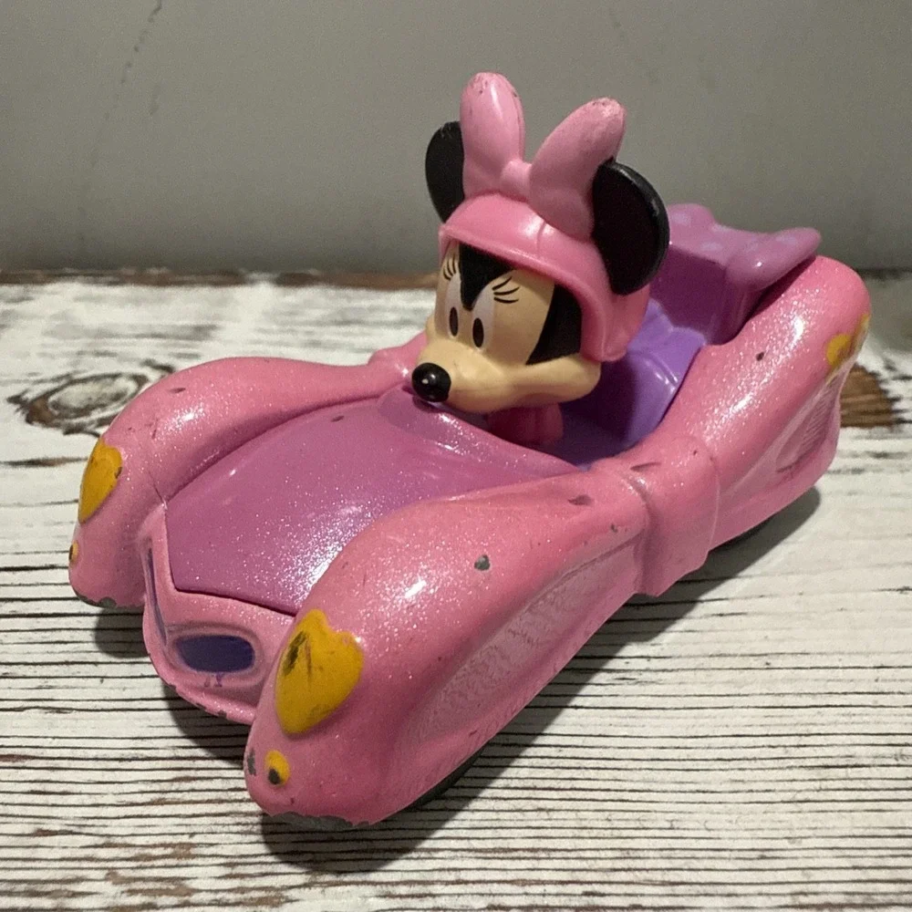 Disney Mickey Mouse Mickey And The Roadster Racers Minnie Mouse Pink Diecast Car